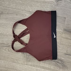 Nike women's long line sports bra